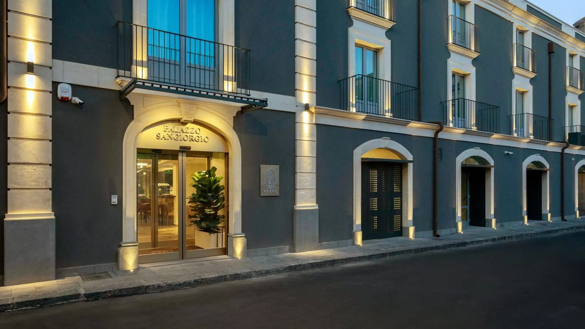 Palazzo Sangiorgio Hotel Catania 5*,  Italy