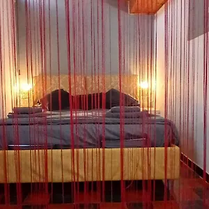 Apartament Flat 13