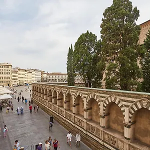 https://casa-cosi-maria-novella.it-tuscanyhotel.com